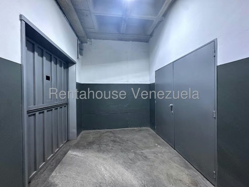 Comercial (Galpon - Deposito) en Alquiler en Guaicay, Distrito Metropolitano - 11