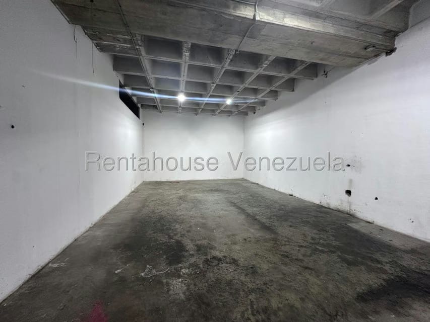 Comercial (Galpon - Deposito) en Alquiler en Guaicay, Distrito Metropolitano - 5
