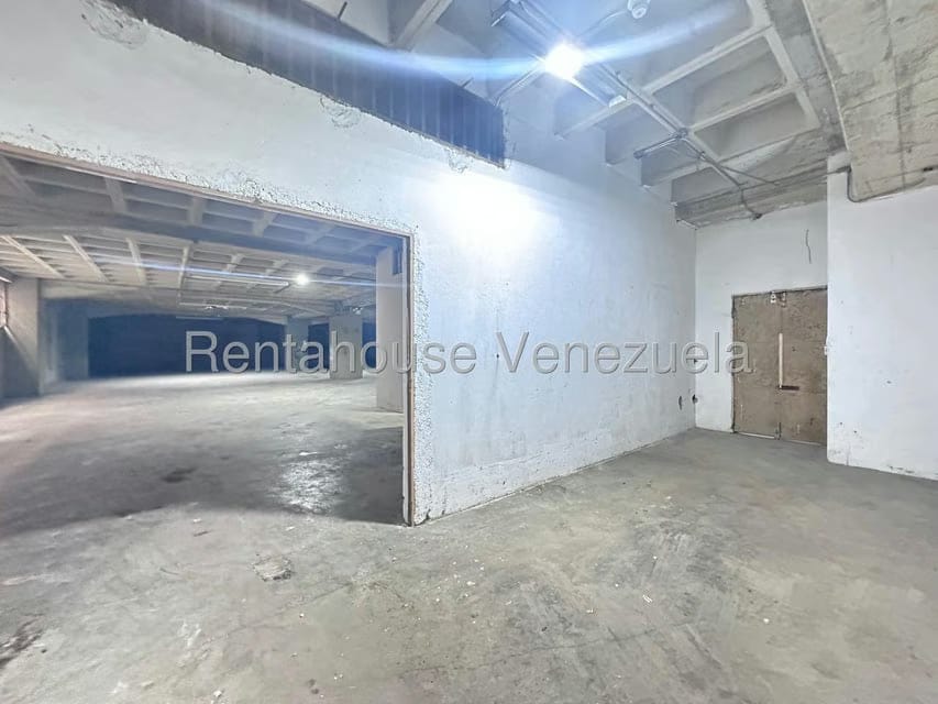 Comercial (Galpon - Deposito) en Alquiler en Guaicay, Distrito Metropolitano - 6