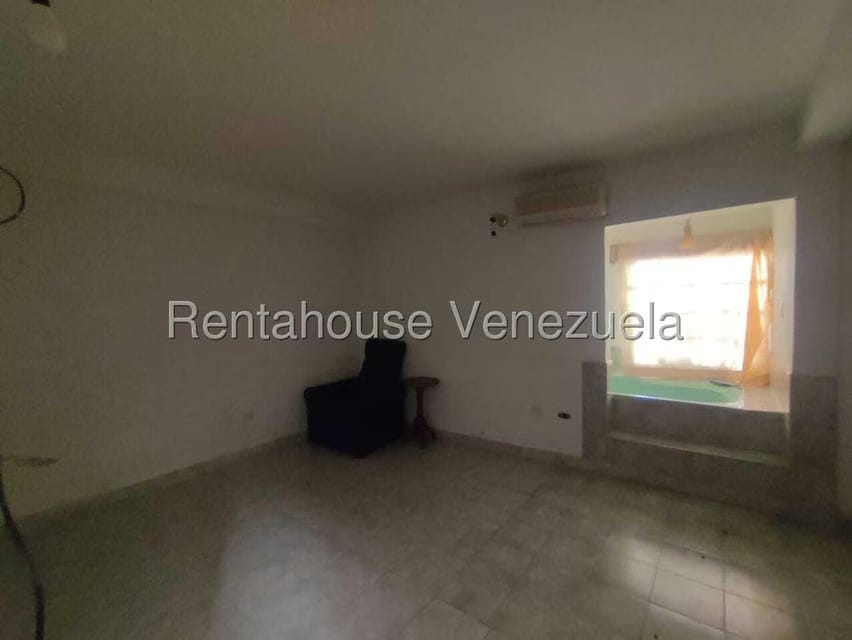 Casa (Duplex) en Alquiler en Los Bucares, Lara - 11