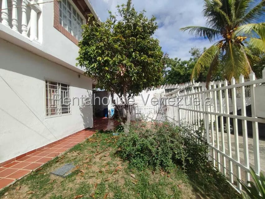 Casa (Duplex) en Alquiler en Los Bucares, Lara - 38