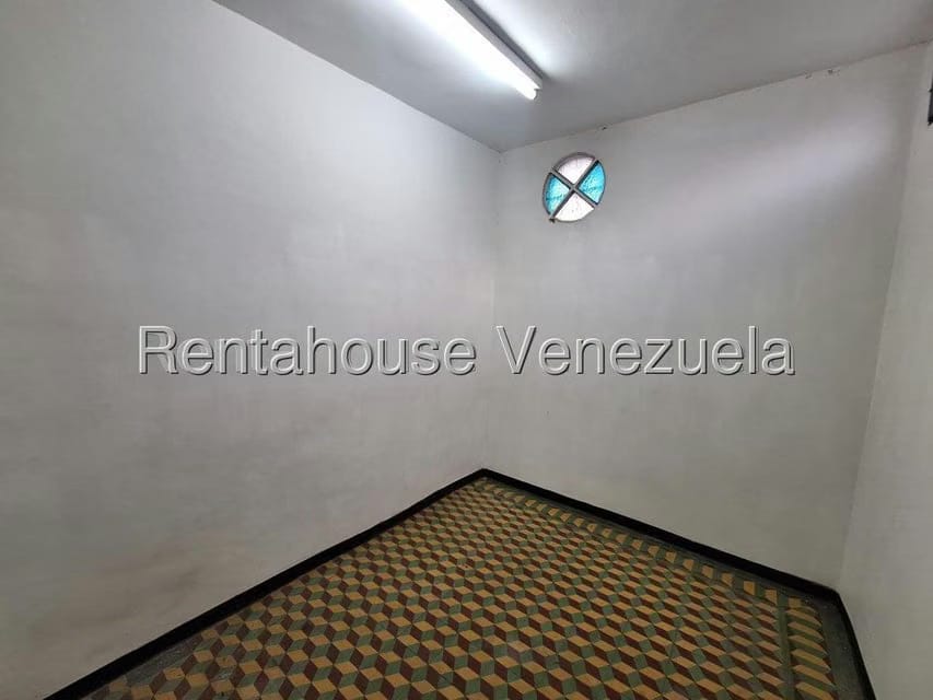 Casa (1 Nivel) en Venta en Zona Este, Lara - 16