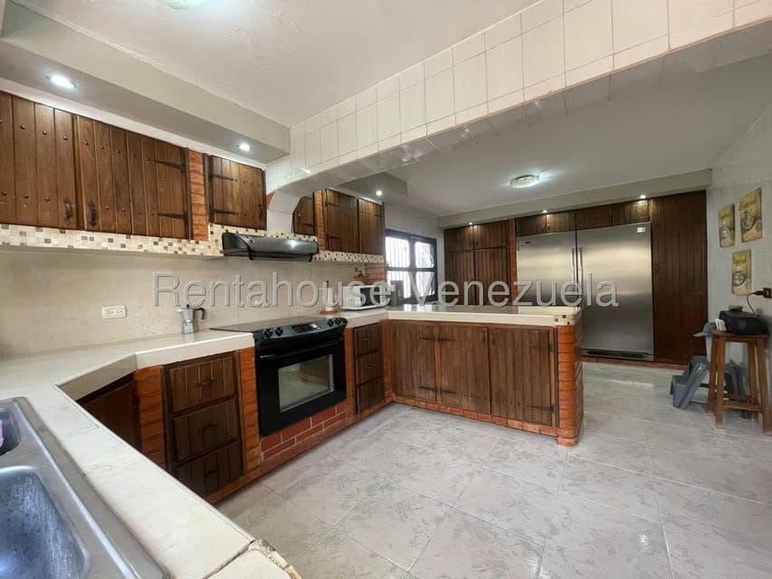 Casa (Multipes Niveles) en Venta en Baruta, Distrito Metropolitano - 12