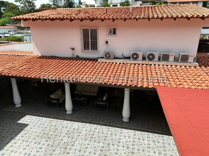 Casa (Duplex) en Venta en Cumbres de Curumo, Distrito Metropolitano - 17