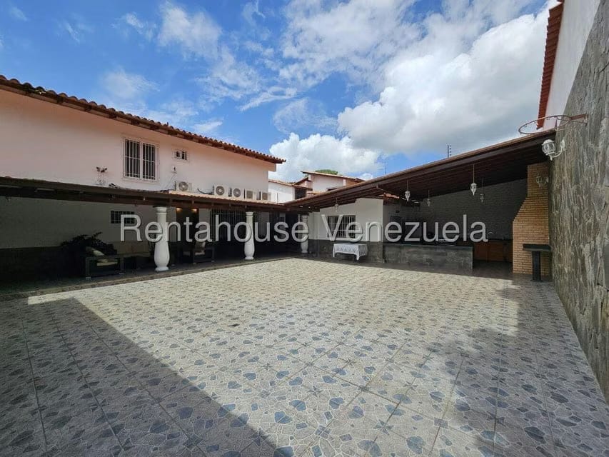 Casa (Duplex) en Venta en Cumbres de Curumo, Distrito Metropolitano - 22