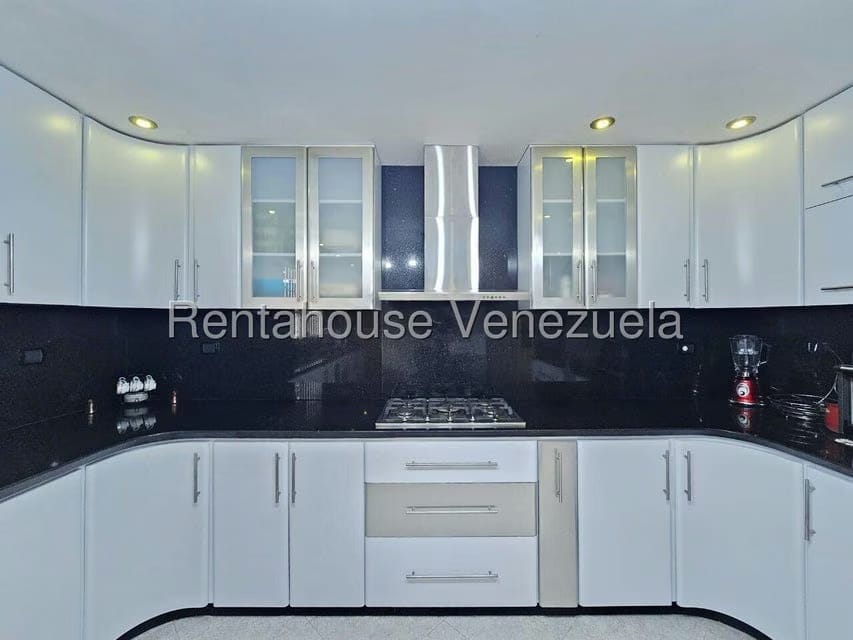 Casa (Duplex) en Venta en Cumbres de Curumo, Distrito Metropolitano - 44