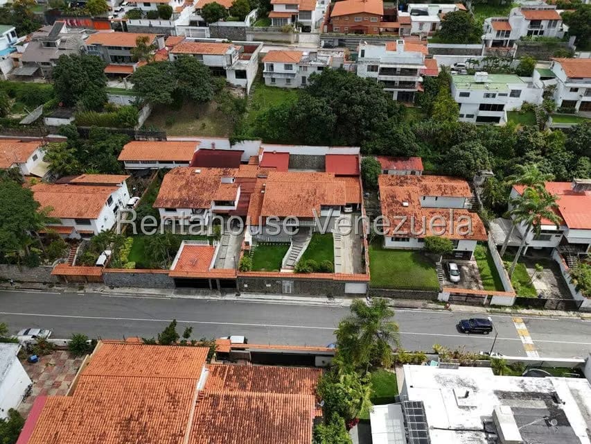 Casa (Duplex) en Venta en Cumbres de Curumo, Distrito Metropolitano - 6