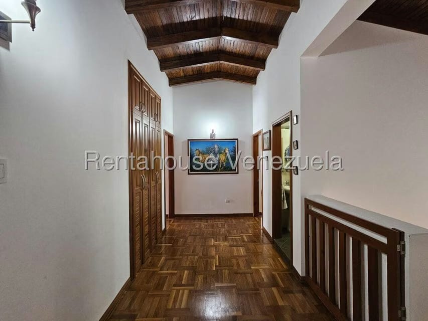 Casa (Duplex) en Venta en Cumbres de Curumo, Distrito Metropolitano - 55