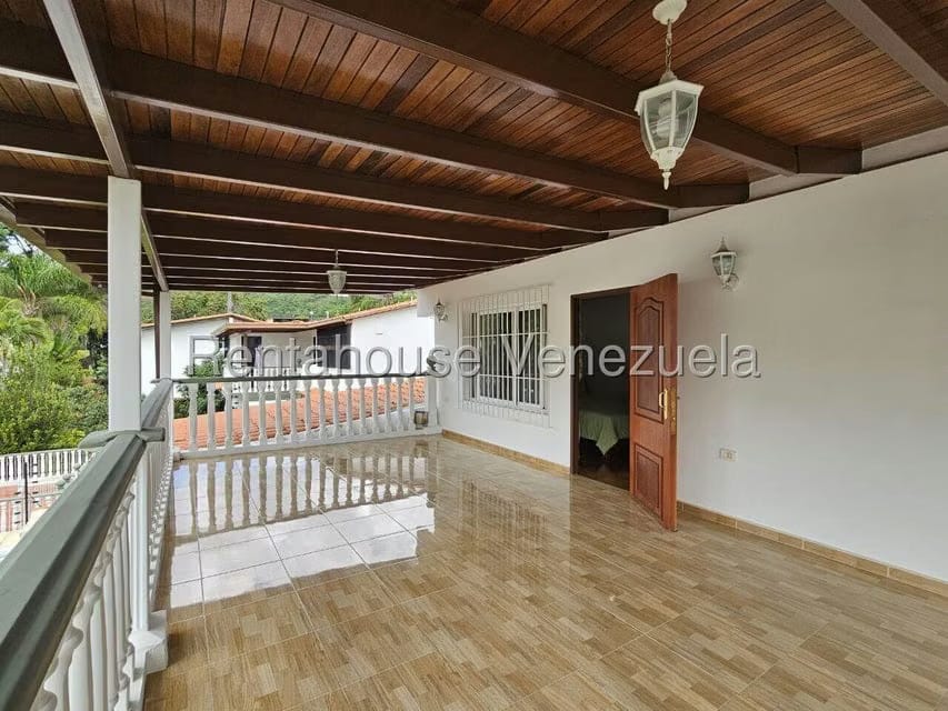 Casa (Duplex) en Venta en Cumbres de Curumo, Distrito Metropolitano - 61
