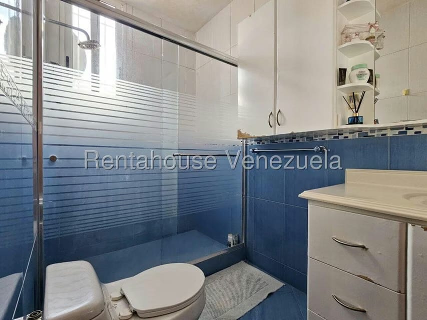 Casa (Duplex) en Venta en Cumbres de Curumo, Distrito Metropolitano - 63