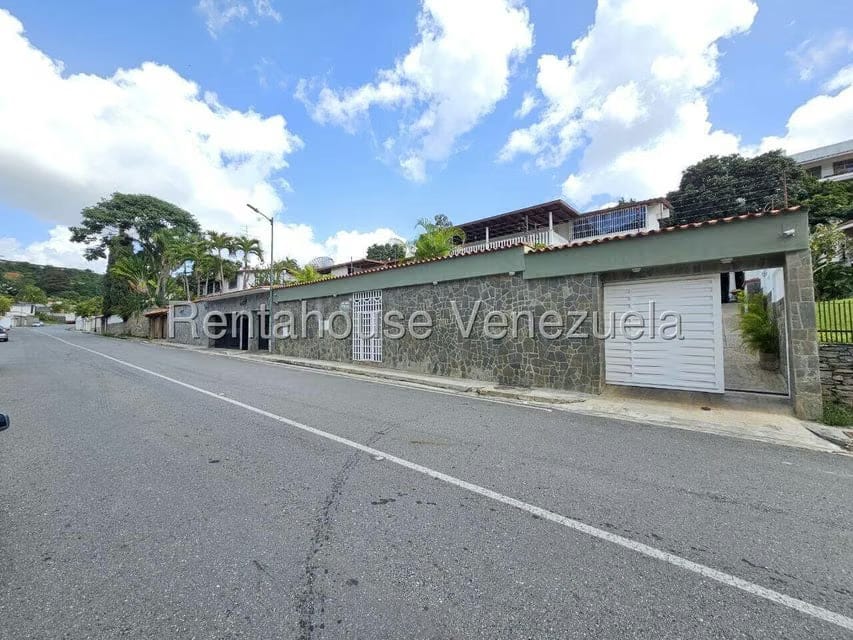 Casa (Duplex) en Venta en Cumbres de Curumo, Distrito Metropolitano - 9
