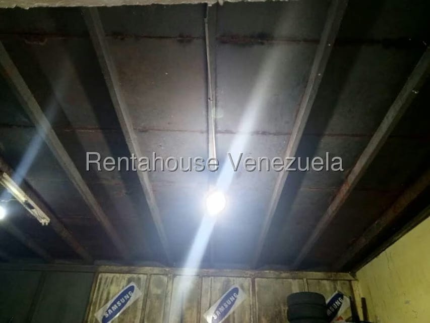 Casa (Multipes Niveles) en Venta en Guatire, Miranda - 16