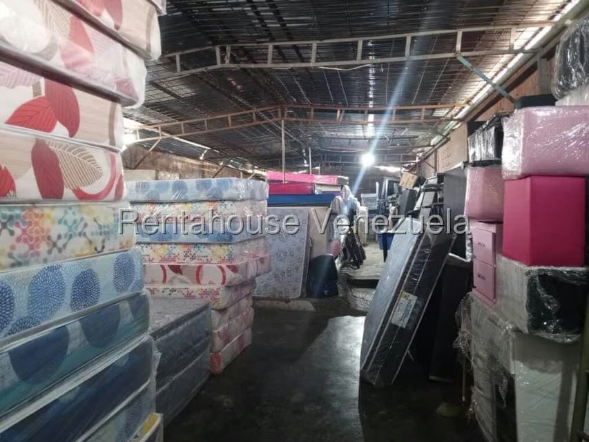 Casa (Multipes Niveles) en Venta en Guatire, Miranda - 24