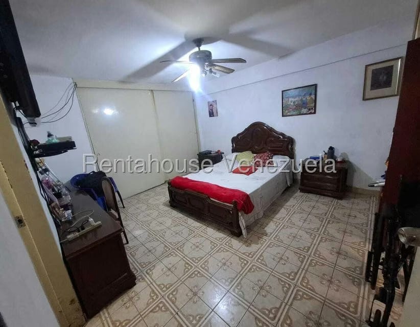 Apartamento (1 Nivel) en Venta en El Paraiso, Distrito Metropolitano - 24
