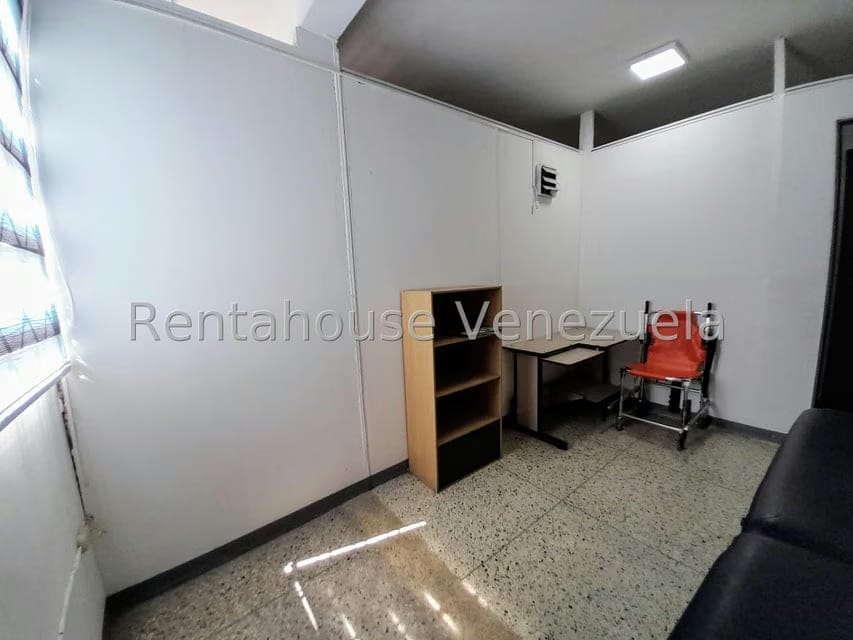 Comercial (Consultorio Medico) en Alquiler en Centro, Lara - 8