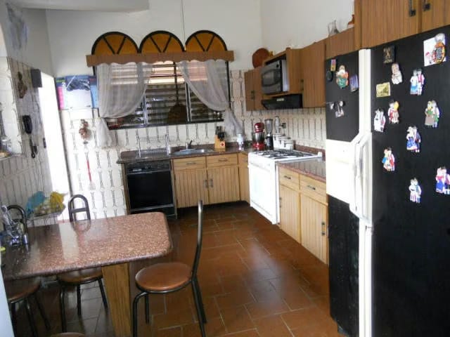 Casa (Colonial) en Venta en Las Barrancas, Miranda - 17