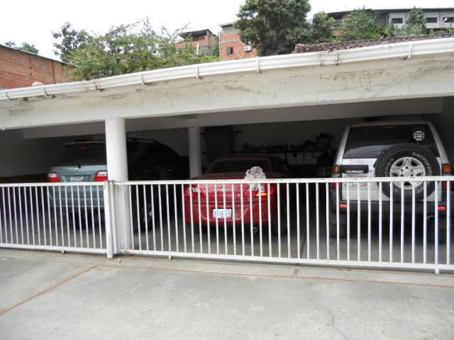 Casa (Colonial) en Venta en Las Barrancas, Miranda - 24