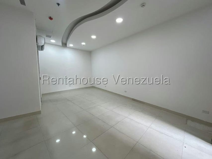 Comercial (Local Comercial) en Alquiler en La Castellana, Distrito Metropolitano - 7