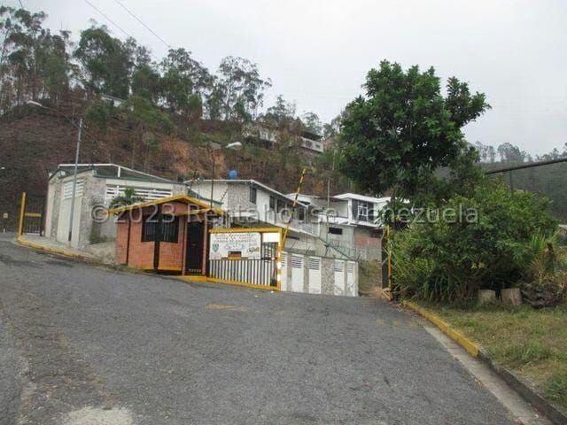 Casa (1 Nivel) en Venta en Colinas de Carrizal, Miranda - 33