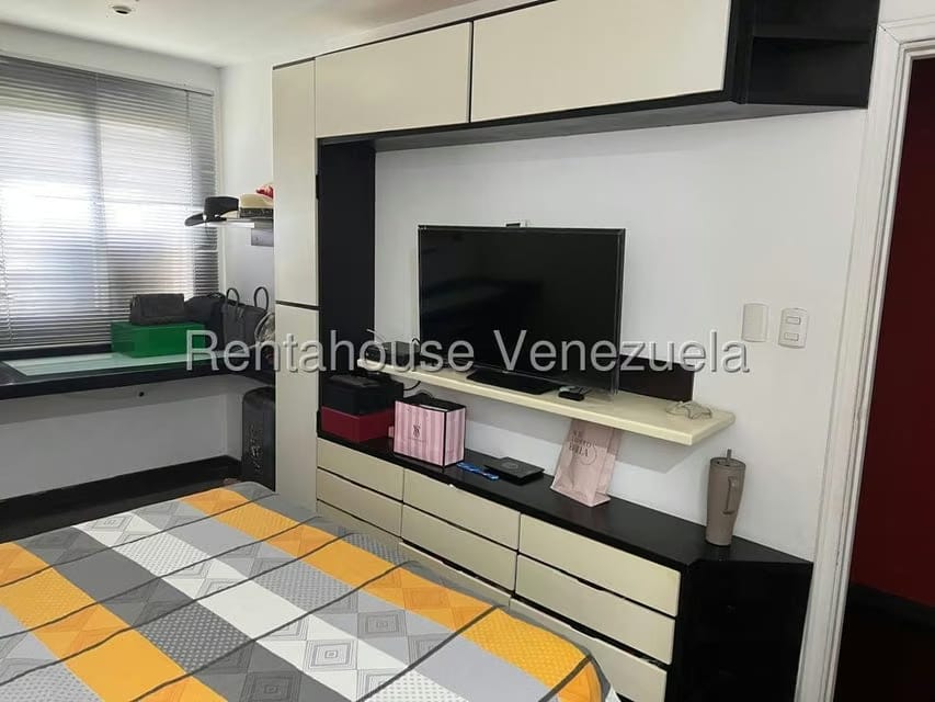 Apartamento (Multiples Niveles) en Venta en Miranda, Distrito Metropolitano - 21