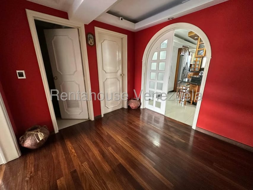Apartamento (Multiples Niveles) en Venta en Miranda, Distrito Metropolitano - 8