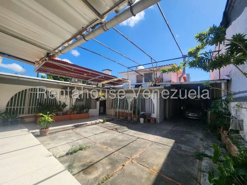 Casa (Multipes Niveles) en Venta en Nueva Segovia, Lara - 28