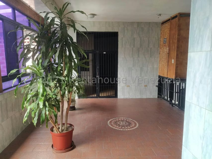 Comercial (Edificio) en Venta en Guatire, Miranda - 11
