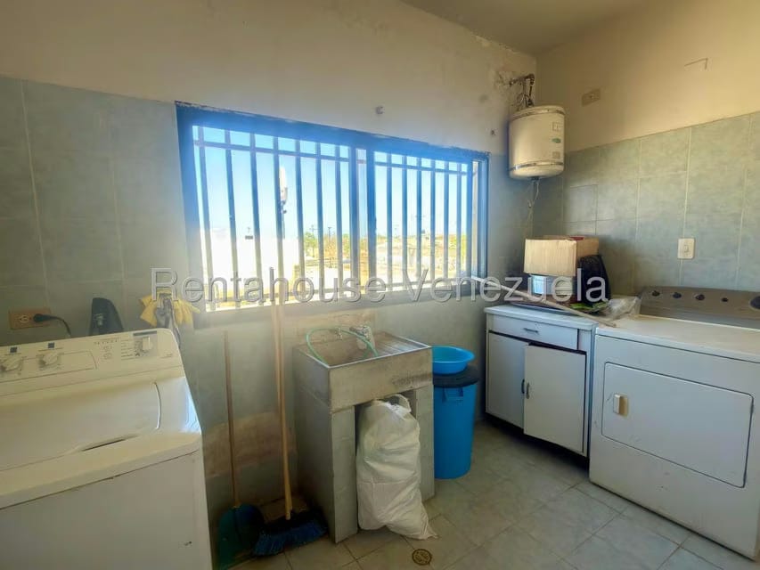 Comercial (Edificio) en Venta en Santa Fe, Falcon - 14