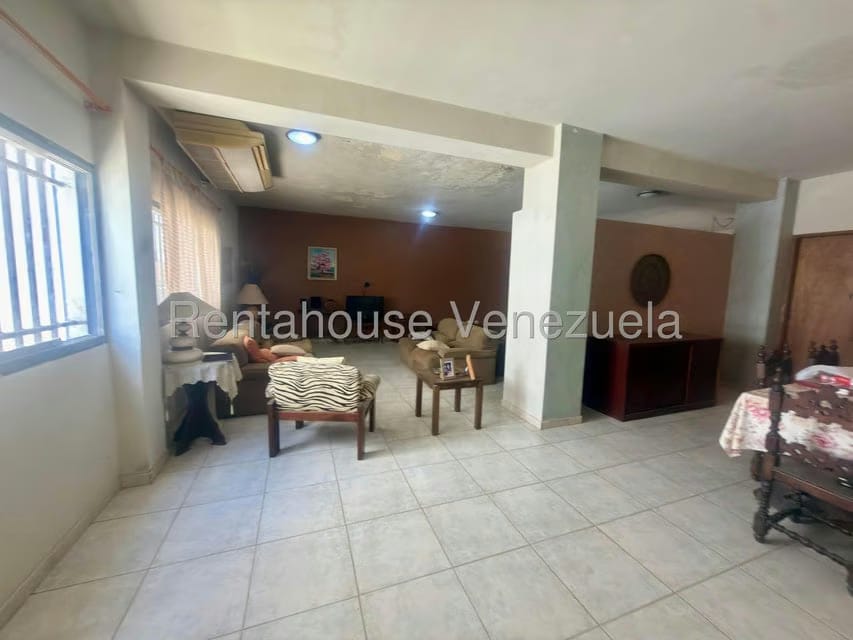 Comercial (Edificio) en Venta en Santa Fe, Falcon - 8