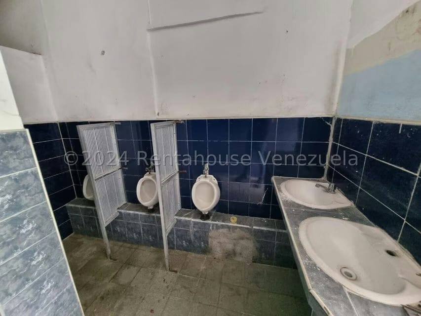Terreno (Comercial) en Venta en Parroquia Catedral, Lara - 27