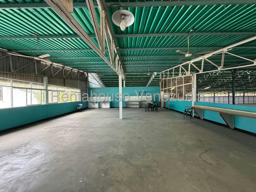 Comercial (Galpon - Deposito) en Venta en Mariche, Distrito Metropolitano - 43