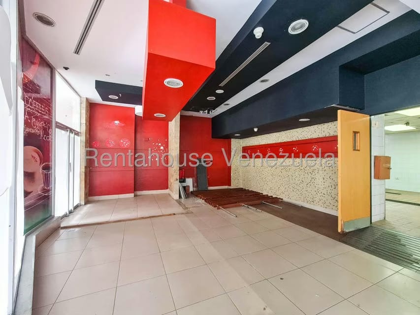 Comercial (Local Comercial) en Alquiler en Los Dos Caminos, Distrito Metropolitano - 9