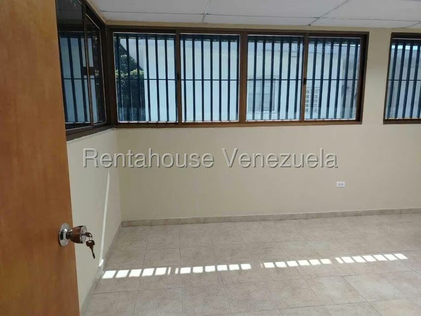 Comercial (Oficina) en Alquiler en Santa Monica, Distrito Metropolitano - 3