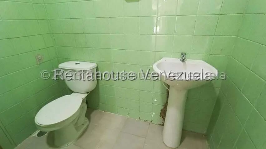 Comercial (Local Comercial) en Alquiler en Zona Este, Lara - 4