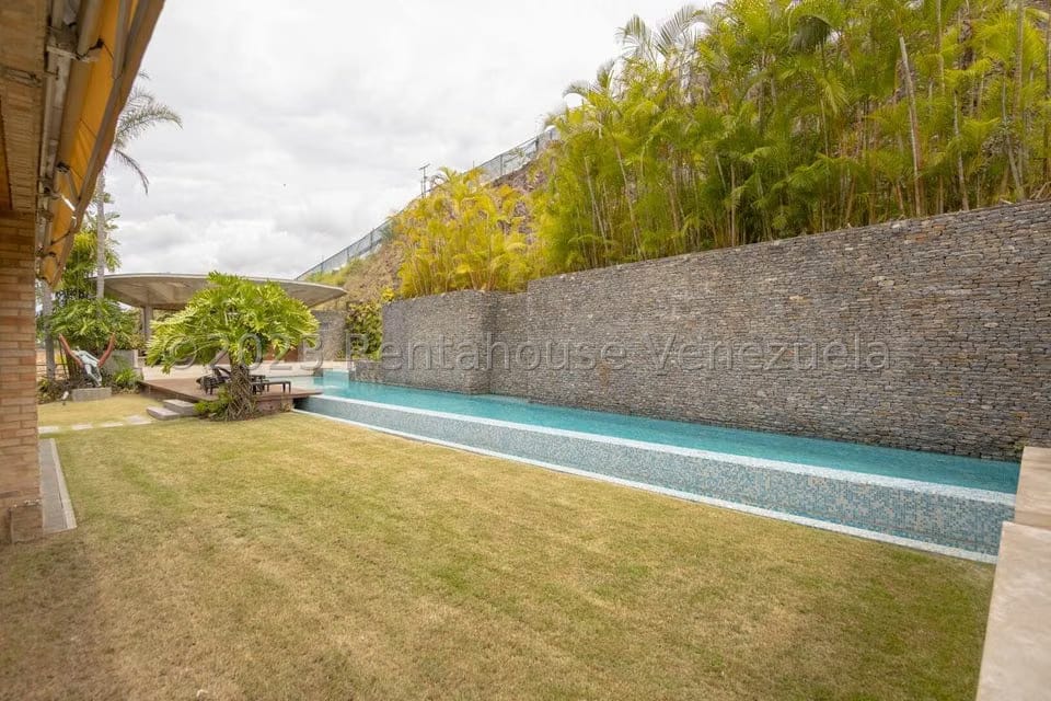 Casa (Multipes Niveles) en Venta en Mirador de Los Campitos I, Distrito Metropolitano - 56