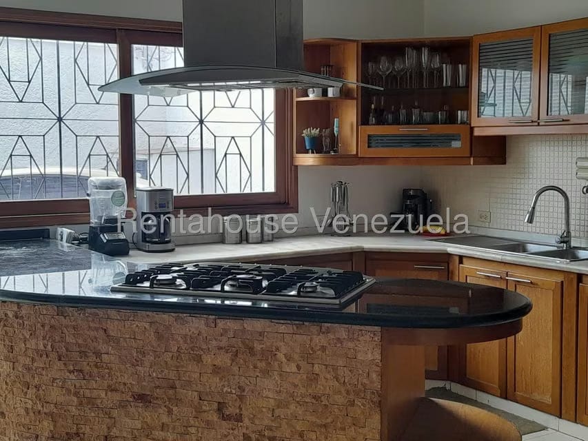 Casa (Duplex) en Venta en Colinas de Bello Monte, Distrito Metropolitano - 28