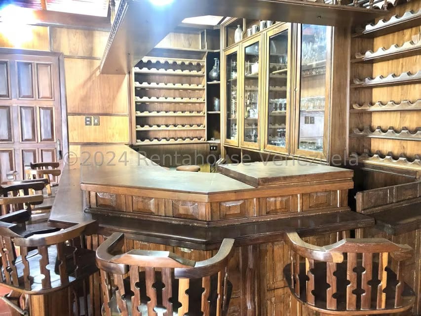 Casa (Multipes Niveles) en Venta en Cumbres de Curumo, Distrito Metropolitano - 19