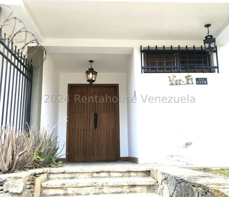 Casa (Multipes Niveles) en Venta en Cumbres de Curumo, Distrito Metropolitano - 3