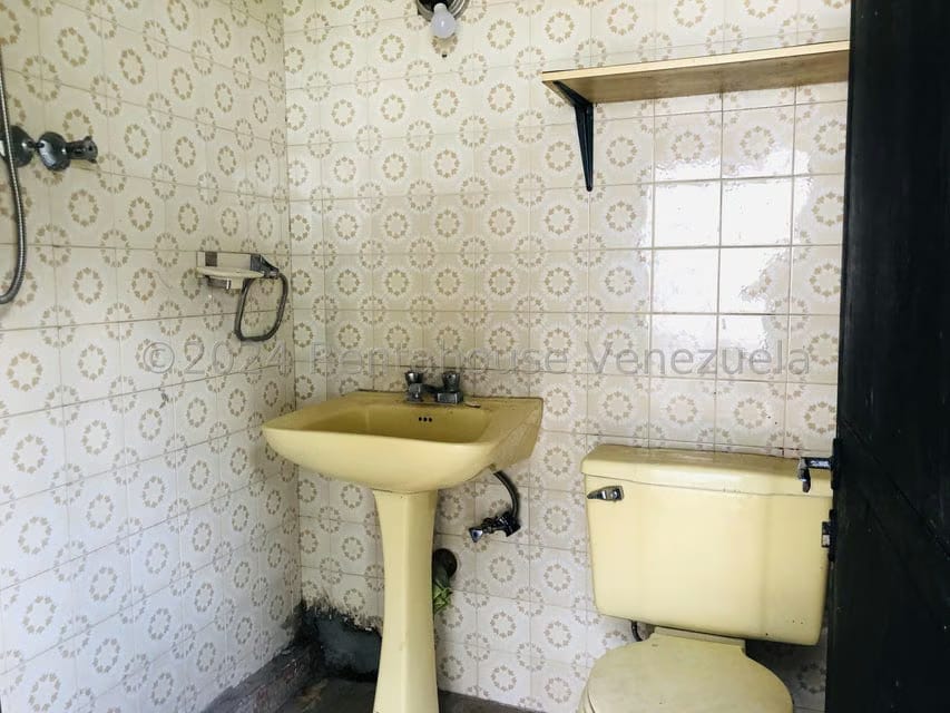 Casa (Multipes Niveles) en Venta en Cumbres de Curumo, Distrito Metropolitano - 22