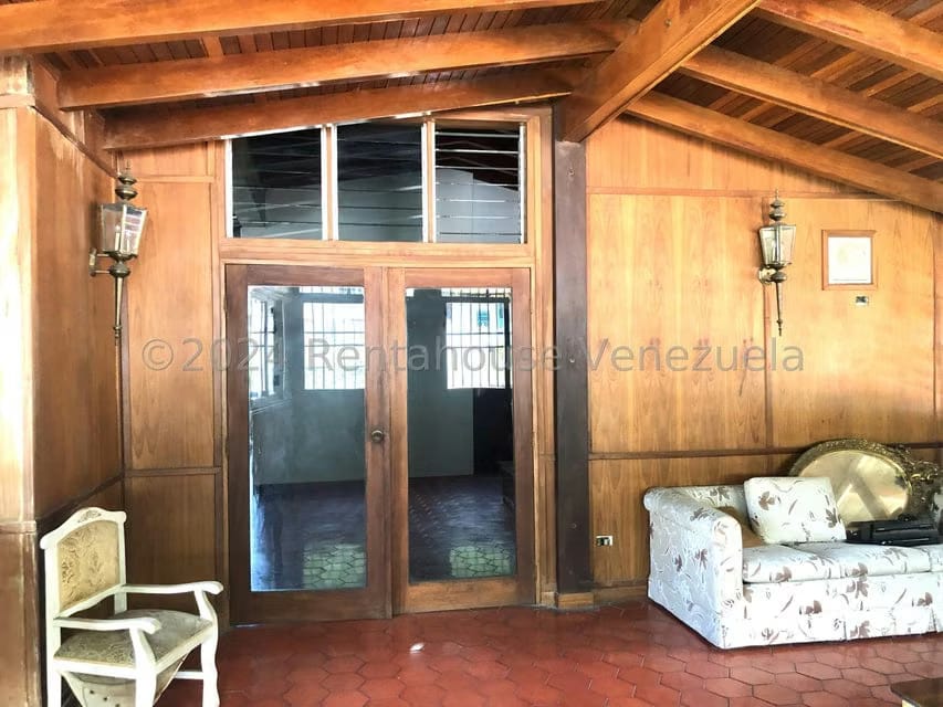 Casa (Multipes Niveles) en Venta en Cumbres de Curumo, Distrito Metropolitano - 35