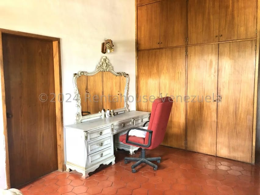 Casa (Multipes Niveles) en Venta en Cumbres de Curumo, Distrito Metropolitano - 47