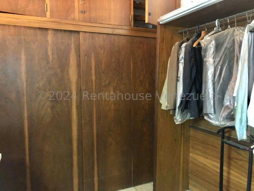 Casa (Multipes Niveles) en Venta en Cumbres de Curumo, Distrito Metropolitano - 49