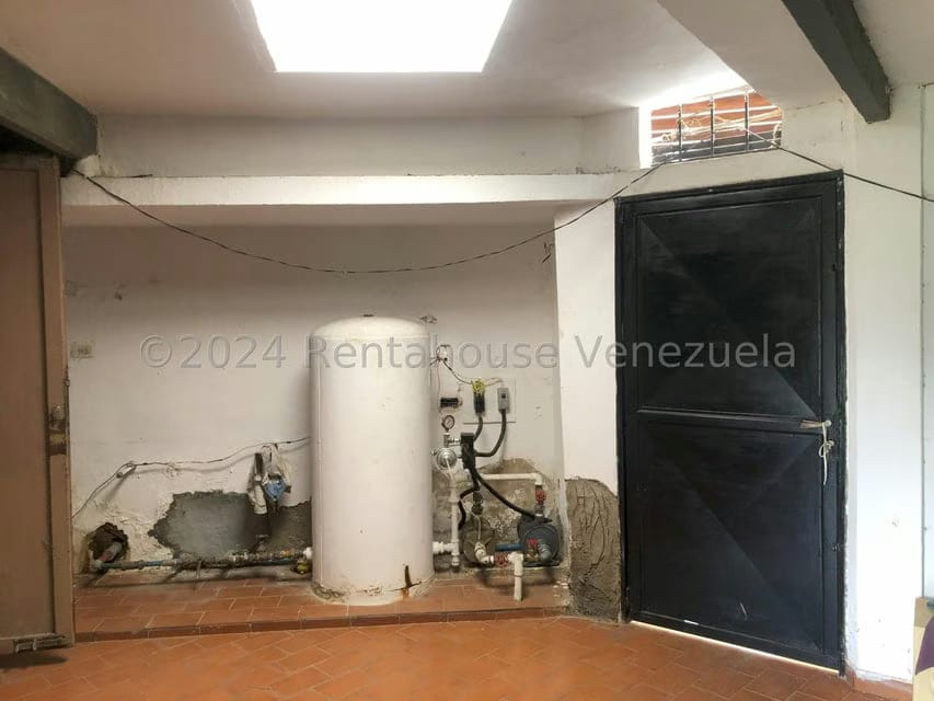 Casa (Multipes Niveles) en Venta en Cumbres de Curumo, Distrito Metropolitano - 53