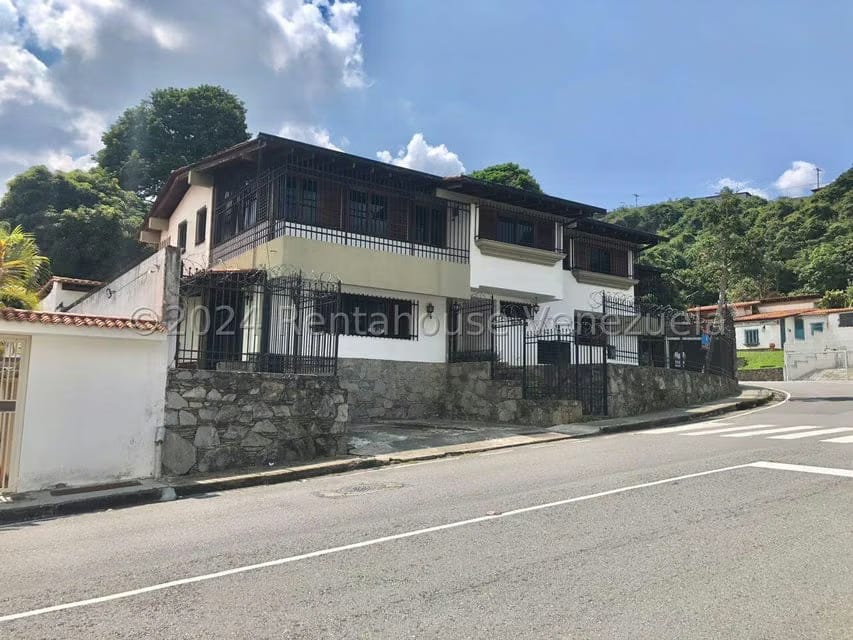 Casa (Multipes Niveles) en Venta en Cumbres de Curumo, Distrito Metropolitano - 54