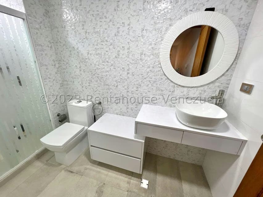 Apartamento (1 Nivel) en Venta en Miranda, Distrito Metropolitano - 25
