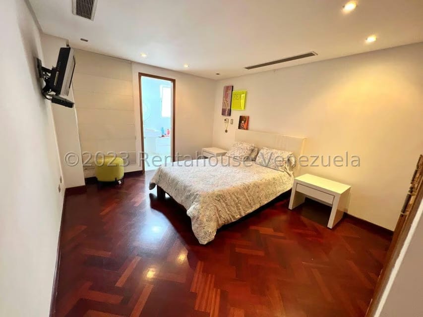 Apartamento (1 Nivel) en Venta en Miranda, Distrito Metropolitano - 27