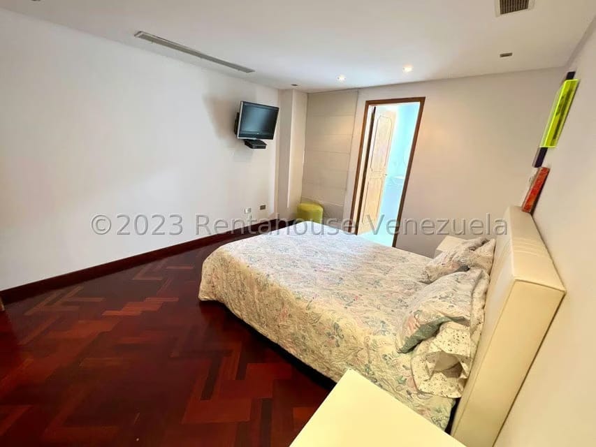 Apartamento (1 Nivel) en Venta en Miranda, Distrito Metropolitano - 28