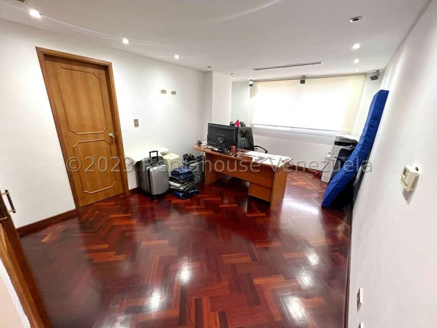 Apartamento (1 Nivel) en Venta en Miranda, Distrito Metropolitano - 30