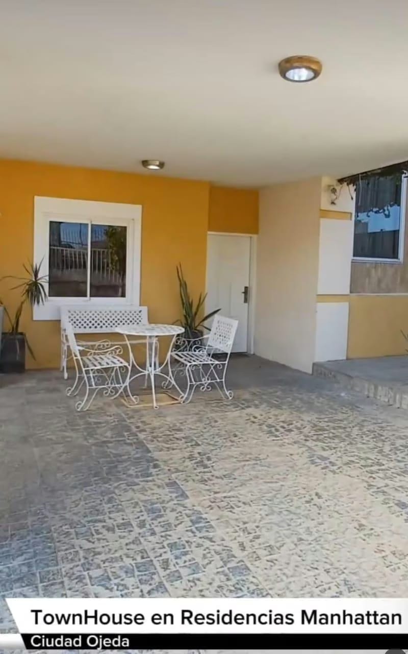 Townhouse en Venta - Resd. Manhathan - Centro Ciudad Ojeda - Estado Zulia