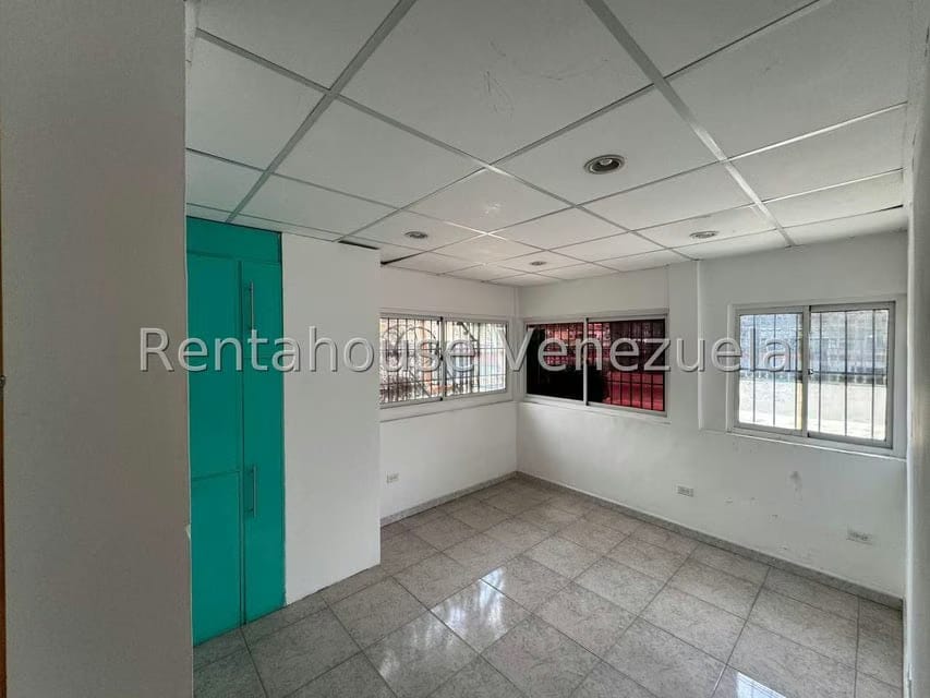 Comercial (Oficina) en Alquiler en Los Chaguaramos, Distrito Metropolitano - 14